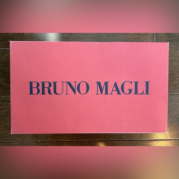 Vintage Bruno Magli “Regency” Beige Heels - Picture 3 of 14